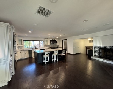 2840 Hudson Avenue - Photo Thumbnail 28