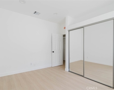 7746 Shadyspring Place - Photo Thumbnail 10