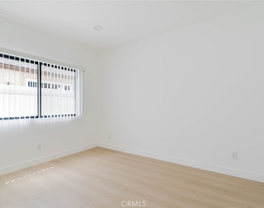 7746 Shadyspring Place - Photo Thumbnail 9