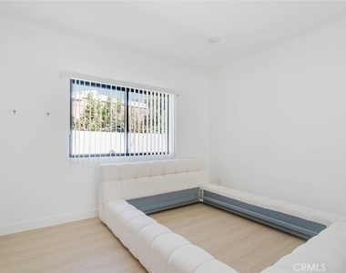 7746 Shadyspring Place - Photo Thumbnail 11