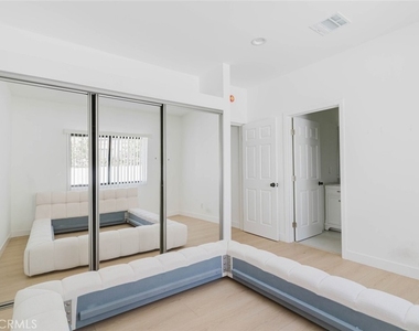 7746 Shadyspring Place - Photo Thumbnail 12