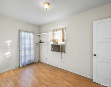1207 Graynold - Photo Thumbnail 32