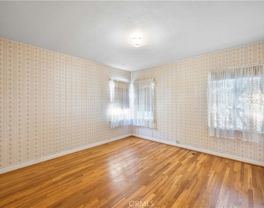 1207 Graynold - Photo Thumbnail 24
