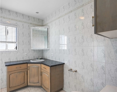 1207 Graynold - Photo Thumbnail 21