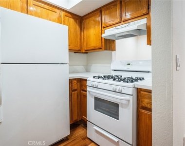 367 Salem Street - Photo Thumbnail 10