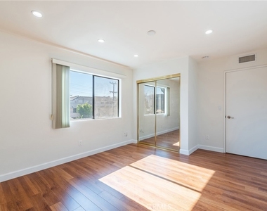 367 Salem Street - Photo Thumbnail 13