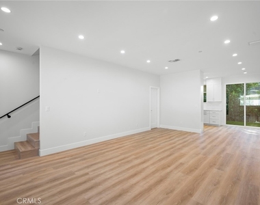 11626 Weddington Street - Photo Thumbnail 4