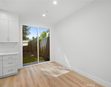 11626 Weddington Street - Photo Thumbnail 7