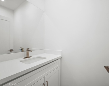 11626 Weddington Street - Photo Thumbnail 10