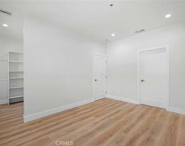 11626 Weddington Street - Photo Thumbnail 12