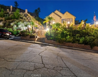 823 Moorside - Photo Thumbnail 41