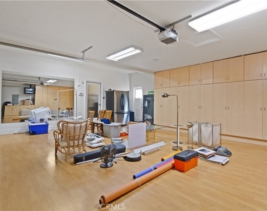 823 Moorside - Photo Thumbnail 37