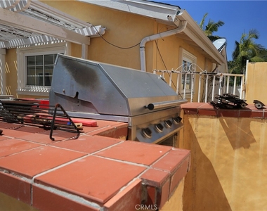 9134 Lemoran Avenue - Photo Thumbnail 16