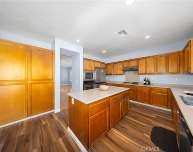 26670 Opal St - Photo Thumbnail 16