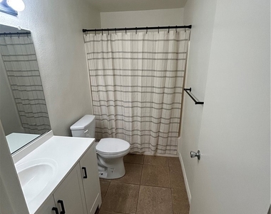 901 Golden Springs #c2 - Photo Thumbnail 6
