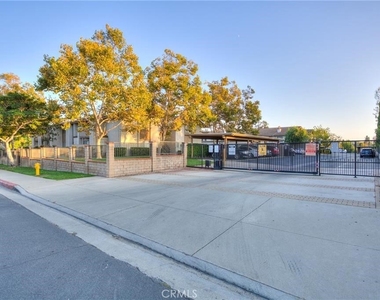 901 Golden Springs #c2 - Photo Thumbnail 3