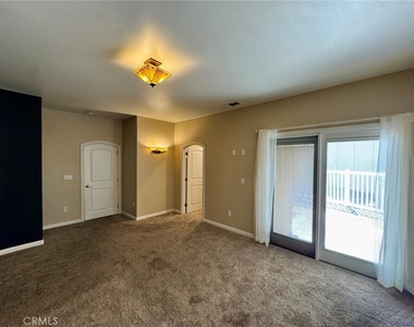 13880 Evergreen Lane - Photo Thumbnail 21