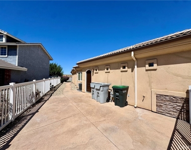 13880 Evergreen Lane - Photo Thumbnail 2