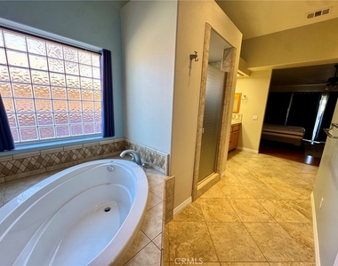 18015 Wildwood Drive - Photo Thumbnail 15