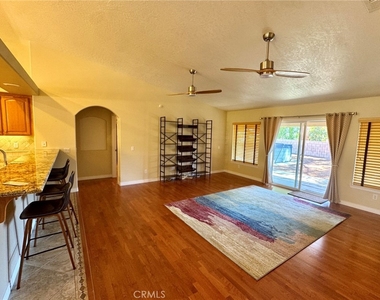 18015 Wildwood Drive - Photo Thumbnail 12