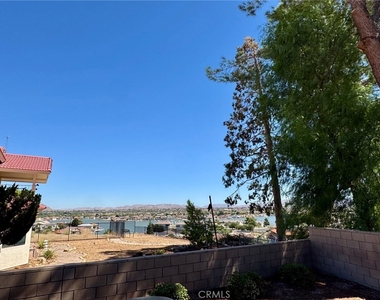 18015 Wildwood Drive - Photo Thumbnail 24