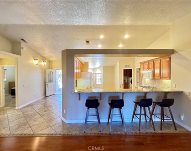 18015 Wildwood Drive - Photo Thumbnail 6