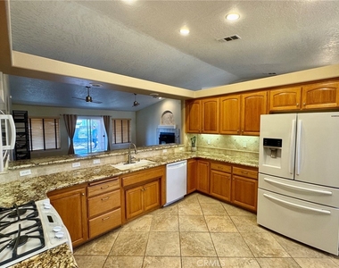 18015 Wildwood Drive - Photo Thumbnail 11