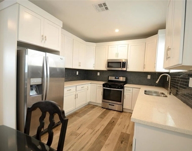 134 E 104th - Photo Thumbnail 2