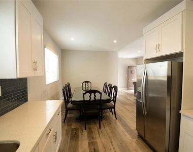 134 E 104th - Photo Thumbnail 3