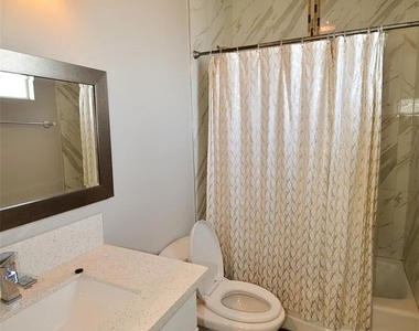 134 E 104th - Photo Thumbnail 10