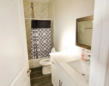 134 E 104th - Photo Thumbnail 8