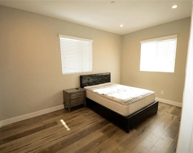 134 E 104th - Photo Thumbnail 13