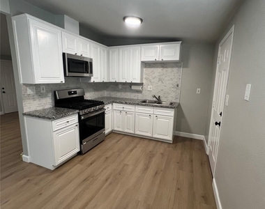 6742 Citrus - Photo Thumbnail 4
