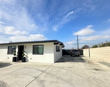 6742 Citrus - Photo Thumbnail 3