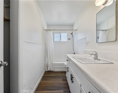 574 N 6th Street - Photo Thumbnail 10