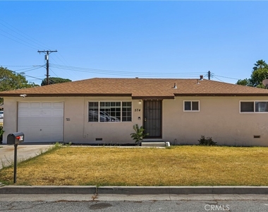 574 N 6th Street - Photo Thumbnail 2