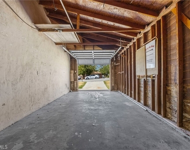 574 N 6th Street - Photo Thumbnail 25