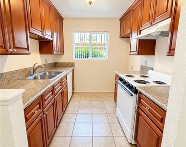 1200 S San Antonio Avenue - Photo Thumbnail 8