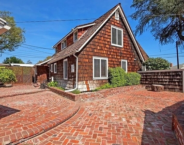 9215 Gunn - Photo Thumbnail 2