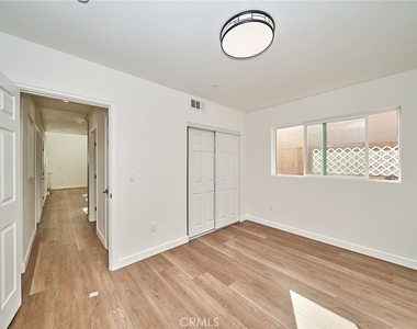 3259 Evelyn - Photo Thumbnail 6