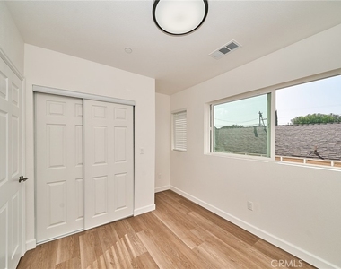 3259 Evelyn - Photo Thumbnail 11