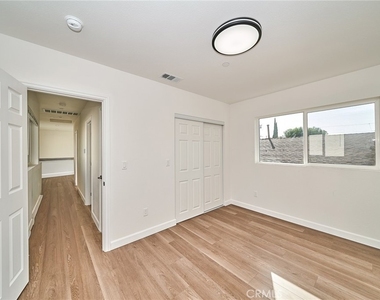 3259 Evelyn - Photo Thumbnail 14