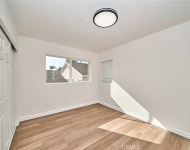 3259 Evelyn - Photo Thumbnail 13