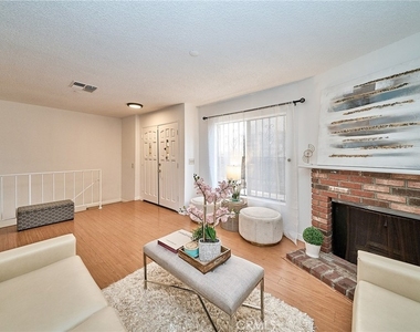 1417 S Marguerita - Photo Thumbnail 3