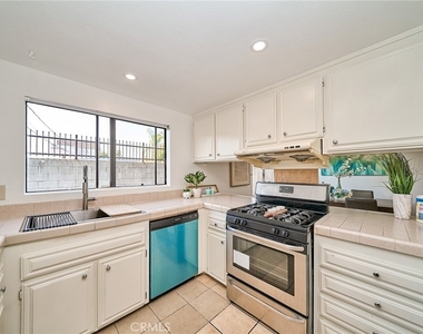1417 S Marguerita - Photo Thumbnail 9