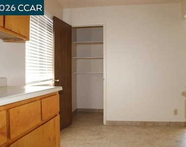 5619 Madison Ave - Photo Thumbnail 11