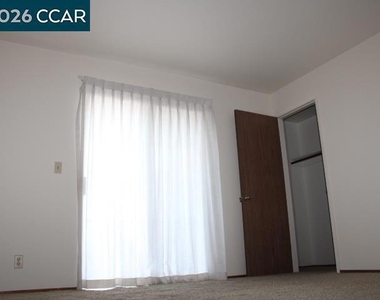 5619 Madison Ave - Photo Thumbnail 15
