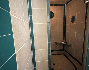 556 Liberty St - Photo Thumbnail 7
