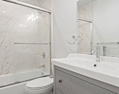 3314 S Mentone Avenue - Photo Thumbnail 9