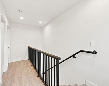 20212 W Gault Street - Photo Thumbnail 21